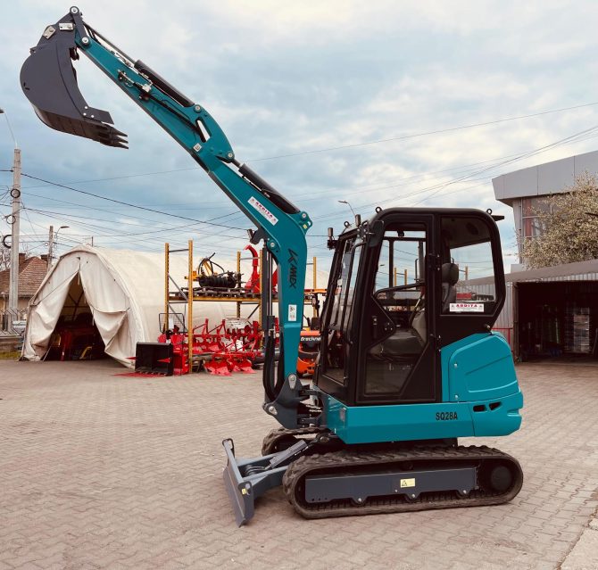 Miniexcavator KAMEX SQ28B