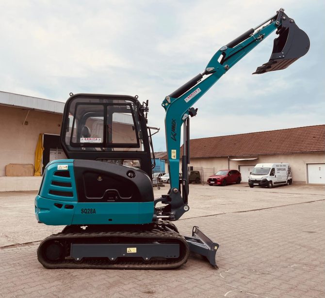 Miniexcavator KAMEX SQ28B