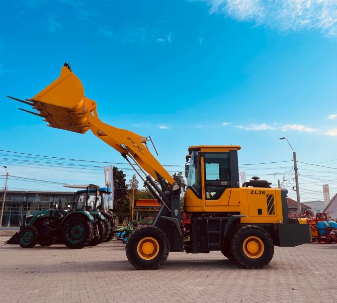 Breckner ZL 38 - Mini incarcator (max 2300kg)
