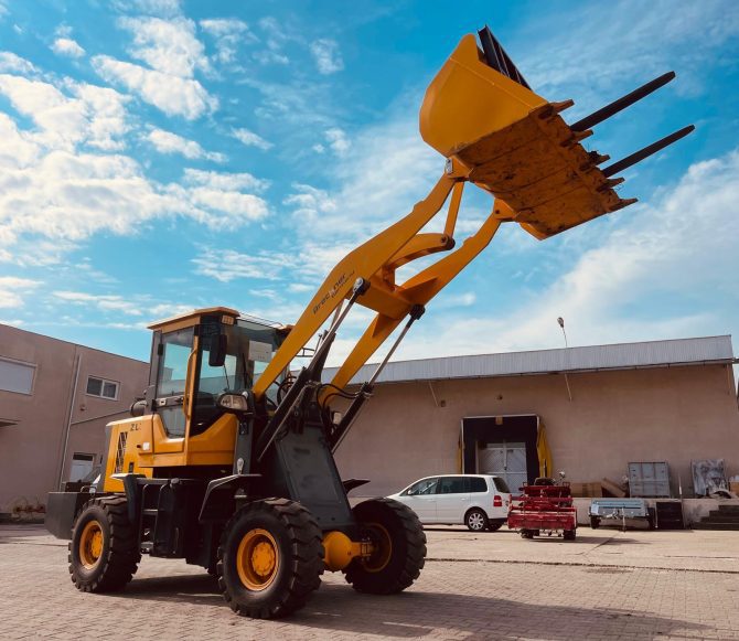 Breckner ZL 38 - Mini incarcator (max 2300kg)
