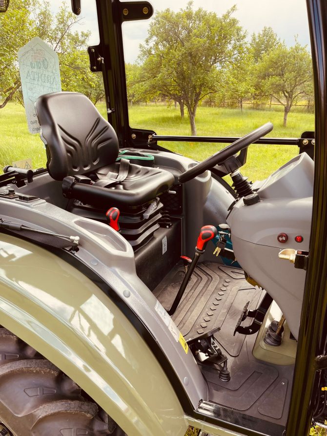 Tractor Agri Tracking 50 Cp cu cabina