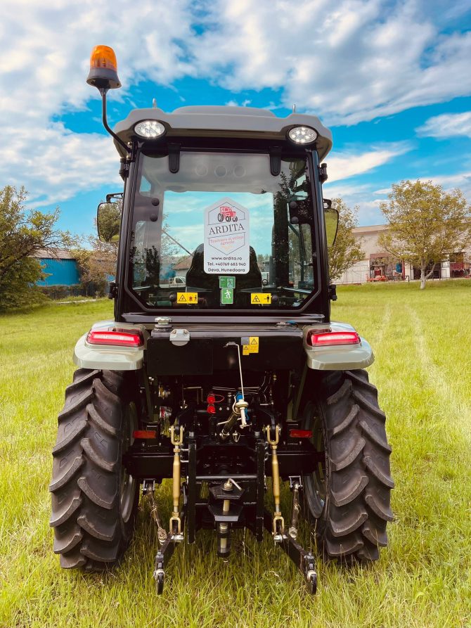 Tractor Agri Tracking 50 Cp cu cabina
